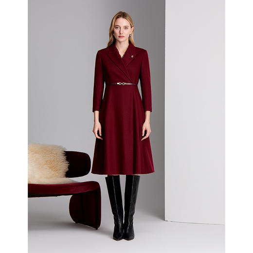 EITIE爱特爱时尚精致品牌镶钻logo胸针点缀搭配皮质腰带A摆优雅高级感连衣裙8407115 商品图1