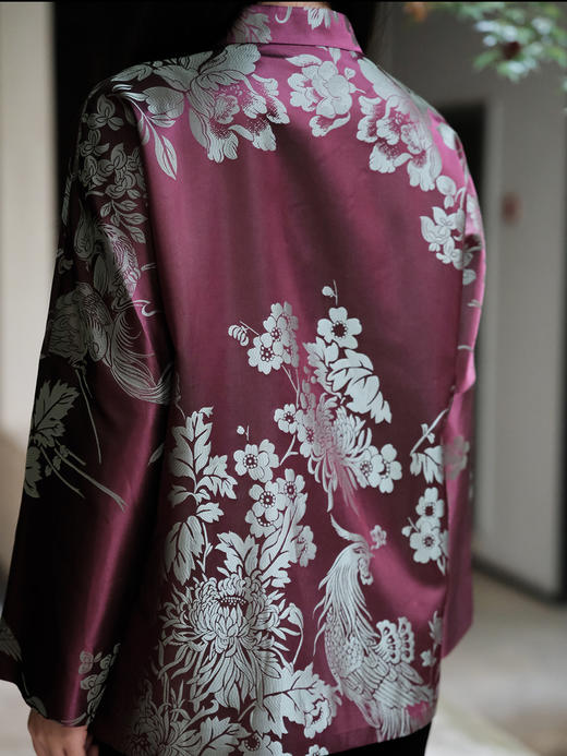 盛唐婧 | 轻奢新中式老缎提花对花对襟外套-牵牛紫 商品图5