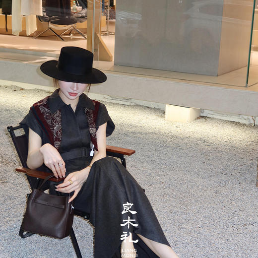 【特价不退不换】良木礼绵羊毛半裙（Q2582126） 商品图2