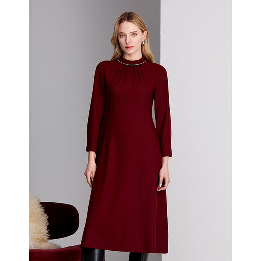 EITIE爱特爱领口钻链装饰精致高腰显瘦礼服8477103 商品图3