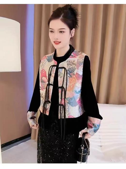 刚刚加的库存！！套装【秋上新】马甲➕长袖 8127重工精美提花刺绣新中式国风金丝绒两件套-喜出 商品图6