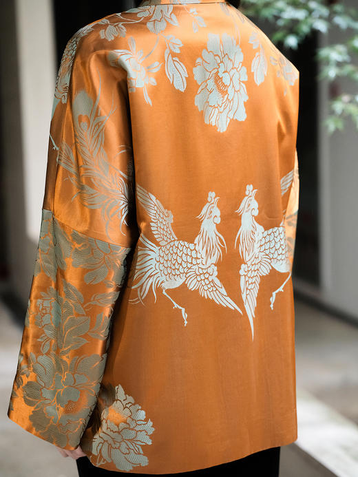 盛唐婧 | 轻奢新中式老缎提花对花对襟外套-秋橙色 商品图5