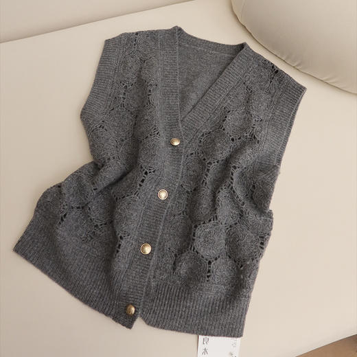 【预售7天】良木礼羊毛马甲（Q2584162F） 商品图0