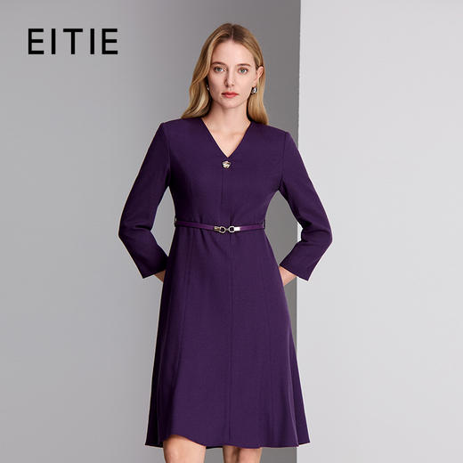 EITIE爱特爱V字领口设计金属扣细节皮带收腰显瘦连衣裙8407125 商品图0