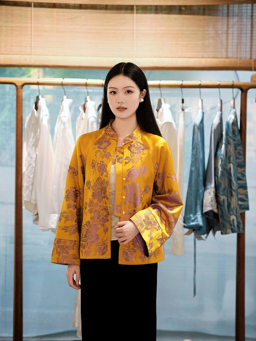 盛唐婧 | 轻奢新中式老缎提花对花对襟外套 商品图5