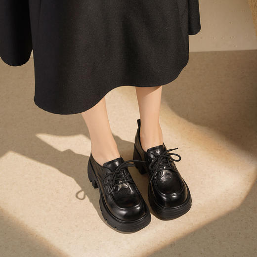 西村名物2025年秋季新款超轻厚底增高系带百搭乐福鞋气场全开厚底乐福鞋T25CM31731 商品图1