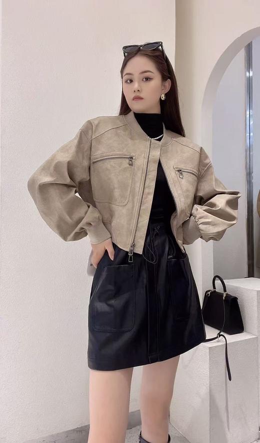 【秋上新】2528休闲棒球领PU外套短款皮衣-喜出 商品图3