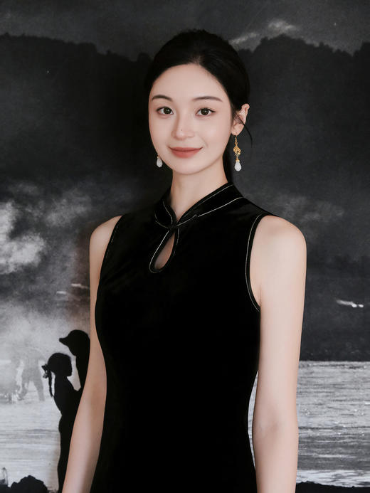 下架|盛唐婧| 重磅真丝绒水滴领旗袍连衣裙 商品图4