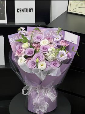 【当日达】顺丰免邮◆海洋之歌玫瑰 紫精灵康乃 紫罗兰 白桔梗 九星叶 中型手捧花 冷艳柔美 更显优雅