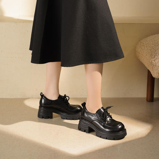 西村名物2025年秋季新款超轻厚底增高系带百搭乐福鞋气场全开厚底乐福鞋T25CM31731 商品图3