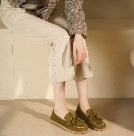 西村名物2025年秋季新款软底软面时尚流苏舒适百搭平底豆豆鞋深口单鞋T25CM31911 商品图4