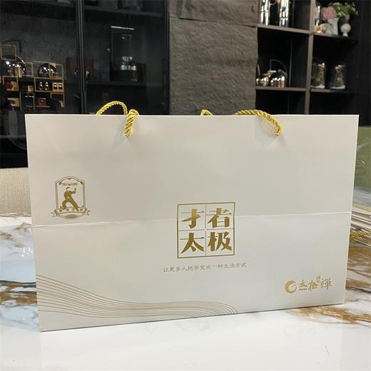 【2019年头春茶】大师收藏级普洱 国潮 太极禅苑 太极八式  紧压茶 380克x8饼 商品图9