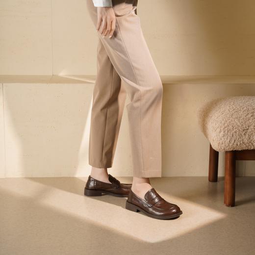 西村名物2025年秋季新款复古褶皱平底防滑舒适百搭深口单鞋乐福鞋T25CM30981 商品图5