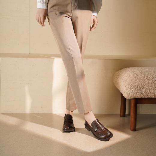 西村名物2025年秋季新款复古褶皱平底防滑舒适百搭深口单鞋乐福鞋T25CM30981 商品图4