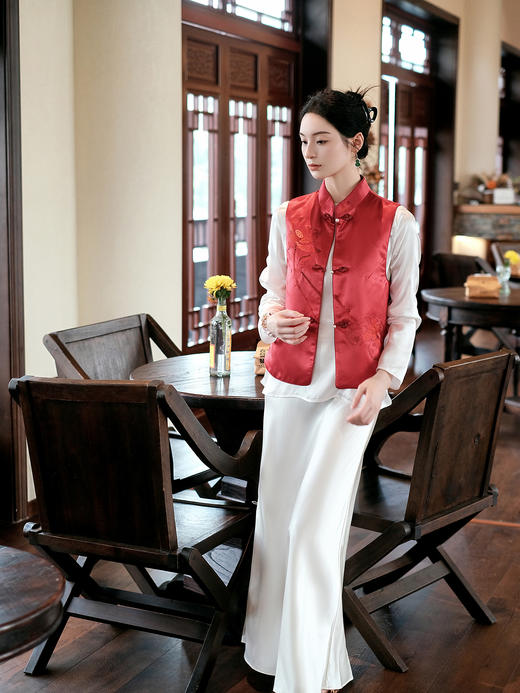 盛唐牡丹盛奢系列| 丝毛手工刺绣对襟马甲 商品图3