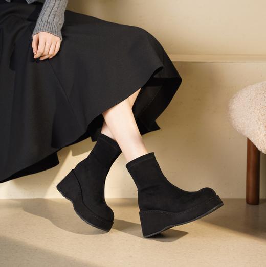 西村名物2025年冬季新款厚底增高防水台防滑百搭弹力靴松糕底短靴T25DS49271 商品图3