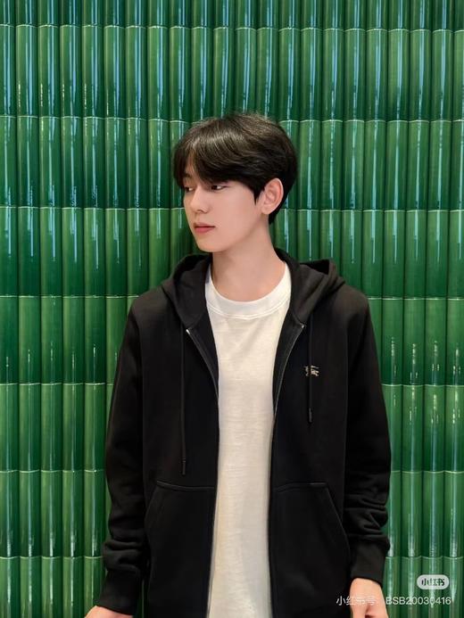 现货 BUR面料贼好的开衫卫衣..今年的新款... 商品图3