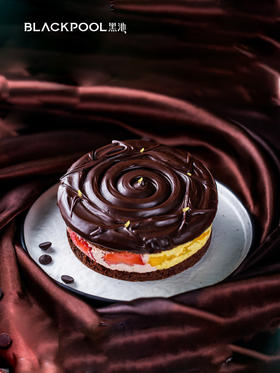 熔岩芒果草莓巧克力蛋糕