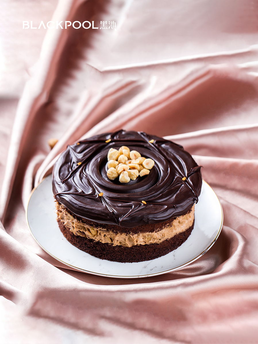 熔岩榛子巧克力蛋糕