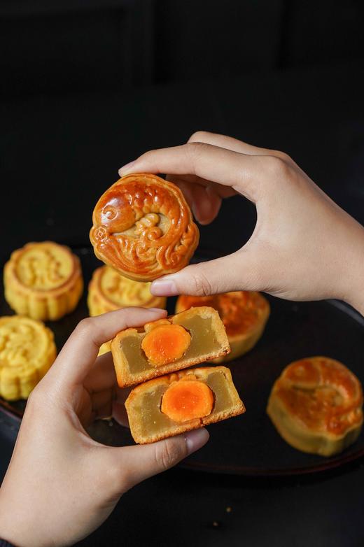 【经典双拼】 莲蓉·奶黄流心·月饼礼盒 商品图4