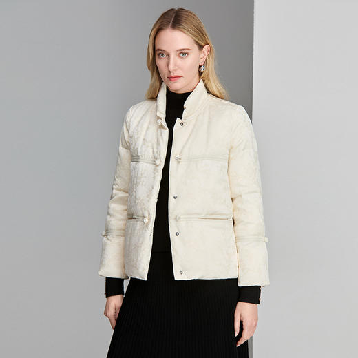 EITIE爱特爱国风复古盘扣新中式短外套羽绒服8411105 商品图3