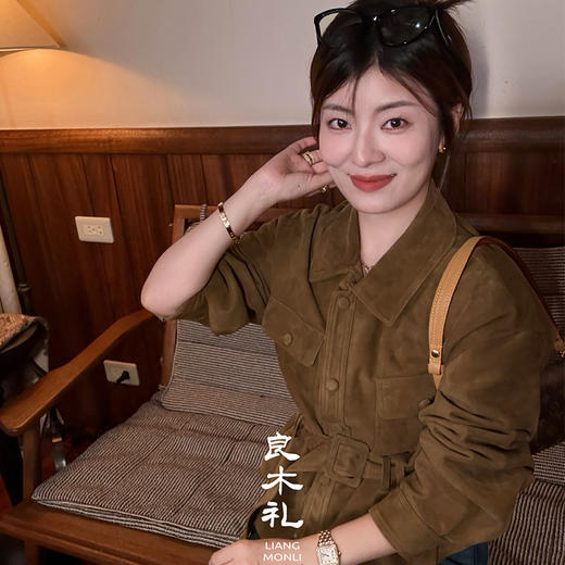 【预售7天】良木礼羊皮翻领外套（腰带）（Q2582112） 商品图1