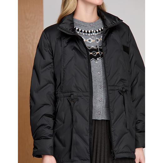 EITIE爱特爱黑色时尚保暖抽绳收腰羽绒服外套8411104 商品图5