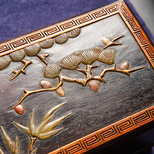 清代宫廷紫檀木百宝嵌画盒 商品图12