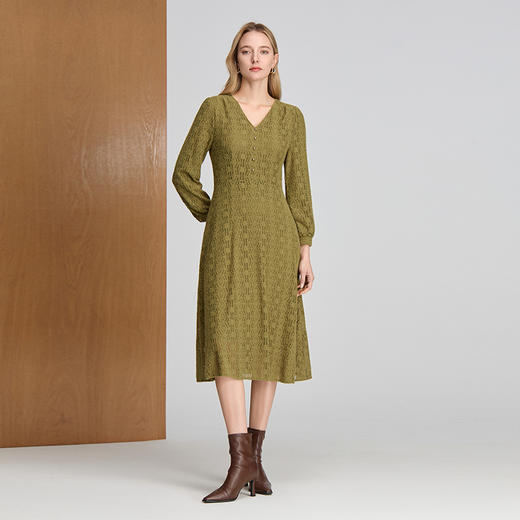 EITIE爱特爱V领百搭蕾丝立体自然收腰时尚优雅连衣裙8407106 商品图1