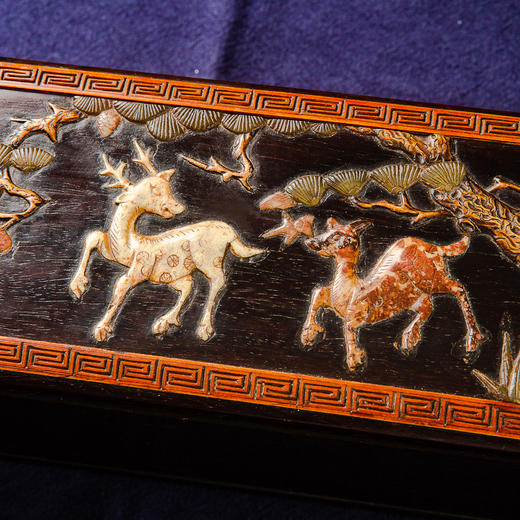 清代宫廷紫檀木百宝嵌画盒 商品图3