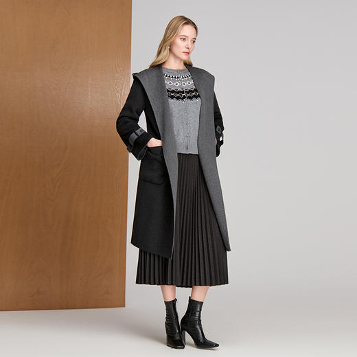 EITIE爱特爱加宽撞色大翻领连帽设计系带保暖时尚冬季新款大衣8414112 商品图1