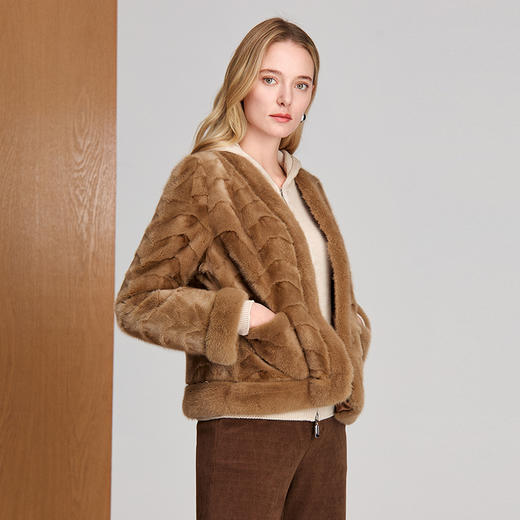 EITIE爱特爱成熟感厚实温暖舒适V领门襟短款貂皮外套8493105 商品图3