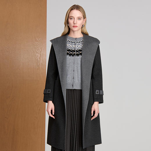 EITIE爱特爱加宽撞色大翻领连帽设计系带保暖时尚冬季新款大衣8414112 商品图5