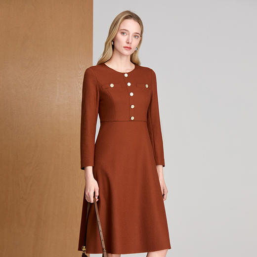 EITIE爱特爱A型圆领设计简约好穿金属扣装饰精致优雅连衣裙8407118 商品图4