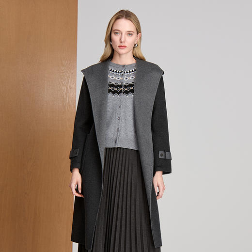 EITIE爱特爱加宽撞色大翻领连帽设计系带保暖时尚冬季新款大衣8414112 商品图3