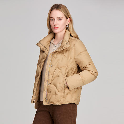 EITIE爱特爱厚实小高领简洁百搭短款羽绒服8411107 商品图3