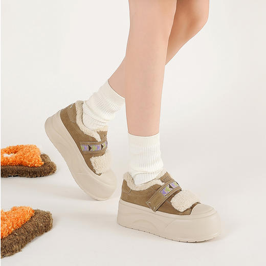 Safiya/索菲娅2025艺术家联名魔术贴厚底保暖百搭轻便增高毛毛鞋SFD411A150 商品图5