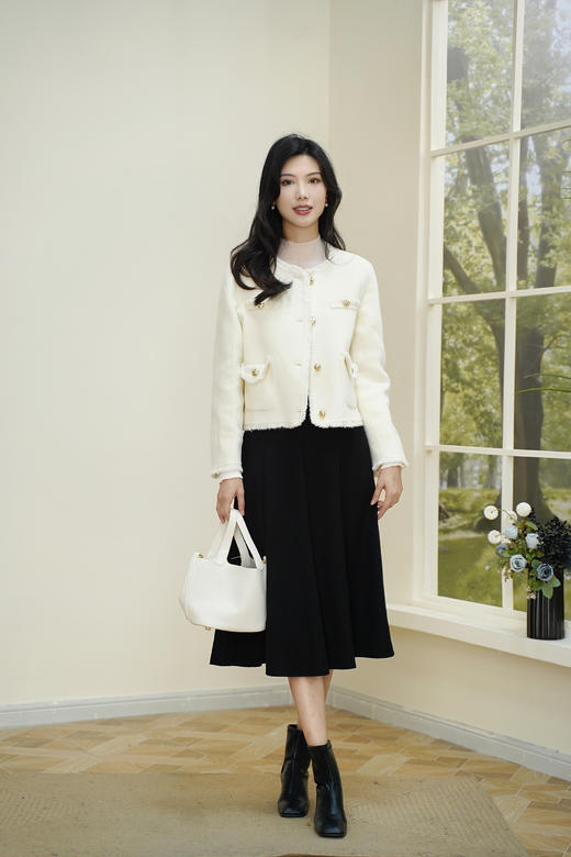 现货 臣禾	【香风呢大衣】正肩须边羊毛呢外套	JZ254080475 商品图1