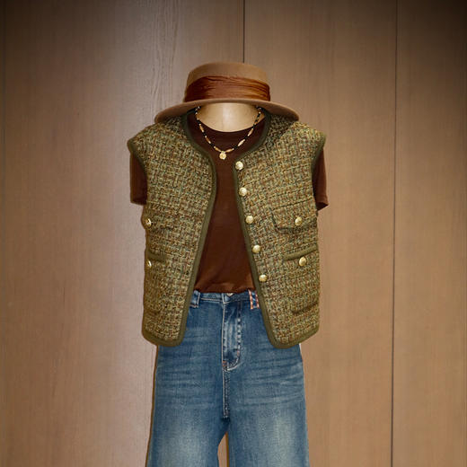 【预售7天】良木礼羊毛马甲（Q2584161） 商品图0