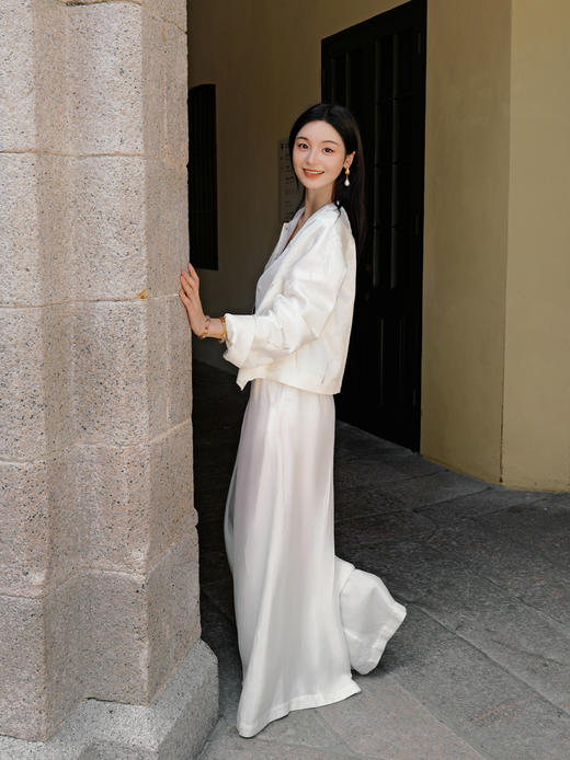 盛唐牡丹| 珍珠白法式串珠冠乐绉外套 商品图5