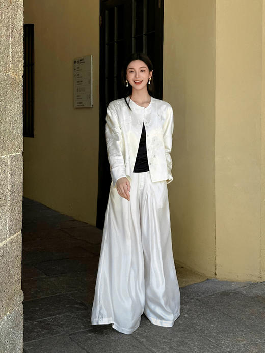 盛唐牡丹| 珍珠白法式串珠冠乐绉外套 商品图4