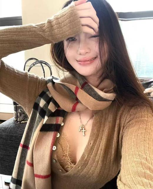 BURBERRY 格纹设计 羊毛 绒线围巾 商品图1