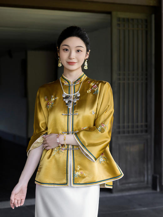 盛唐牡丹盛奢系列 | 手推绣蝴蝶花对襟外套 商品图1