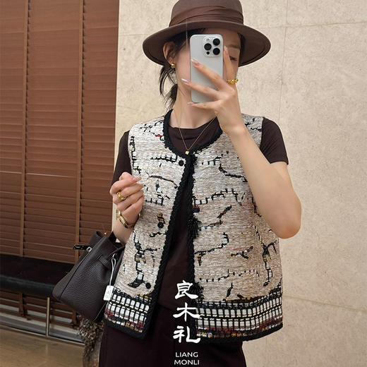 【不退不换】良木礼流苏扣马甲（Q259132） 商品图3