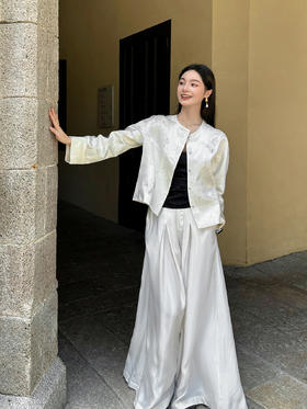 盛唐牡丹| 珍珠白水洗丝阔腿裤
