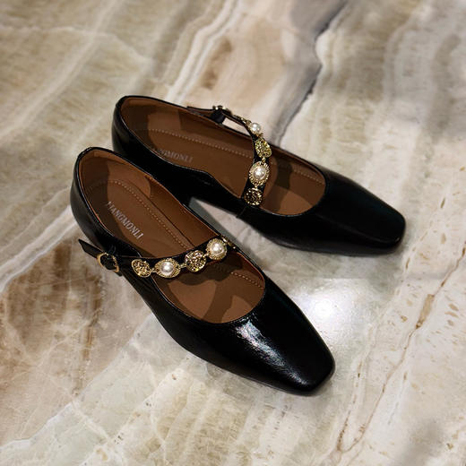 【特价不退不换】【预售7天】良木礼牛油皮单鞋（Q2584802） 商品图0