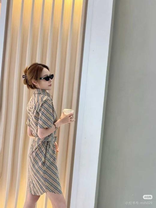 BURBERRY Trench SS25 条纹格子翻领单排扣腰带短袖连衣裙 商品图2