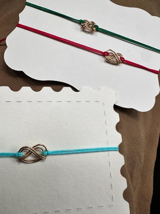 SpoiledBrat Jewelry幸运彩绳碱水面包系列 | 红色 天蓝色 绿色彩绳手链 商品图0