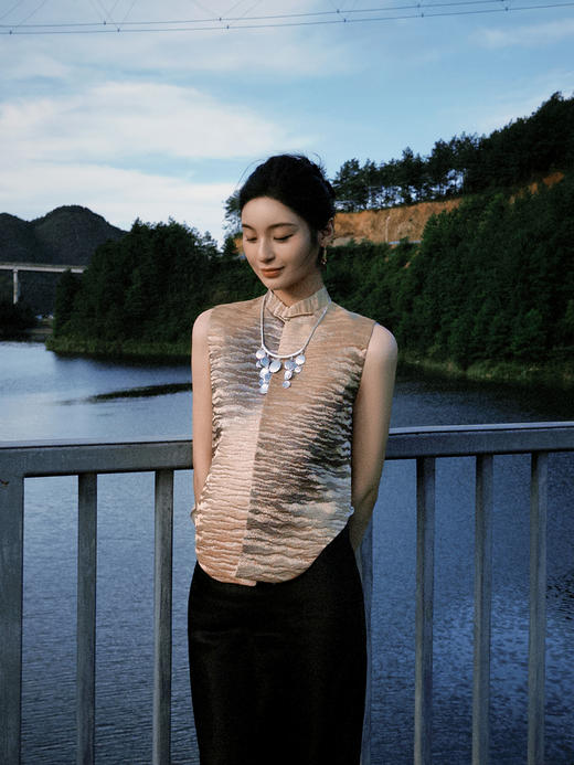 盛唐牡丹盛奢系列 | 海浪织金纹西阵织马甲 商品图0