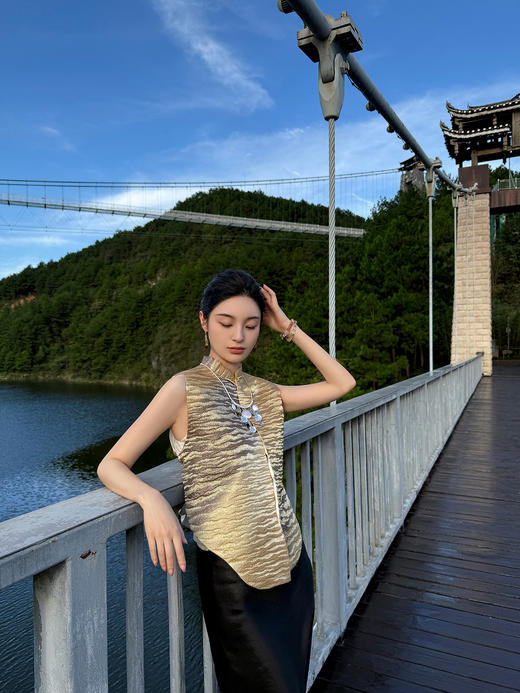 盛唐牡丹盛奢系列 | 海浪织金纹西阵织马甲 商品图2